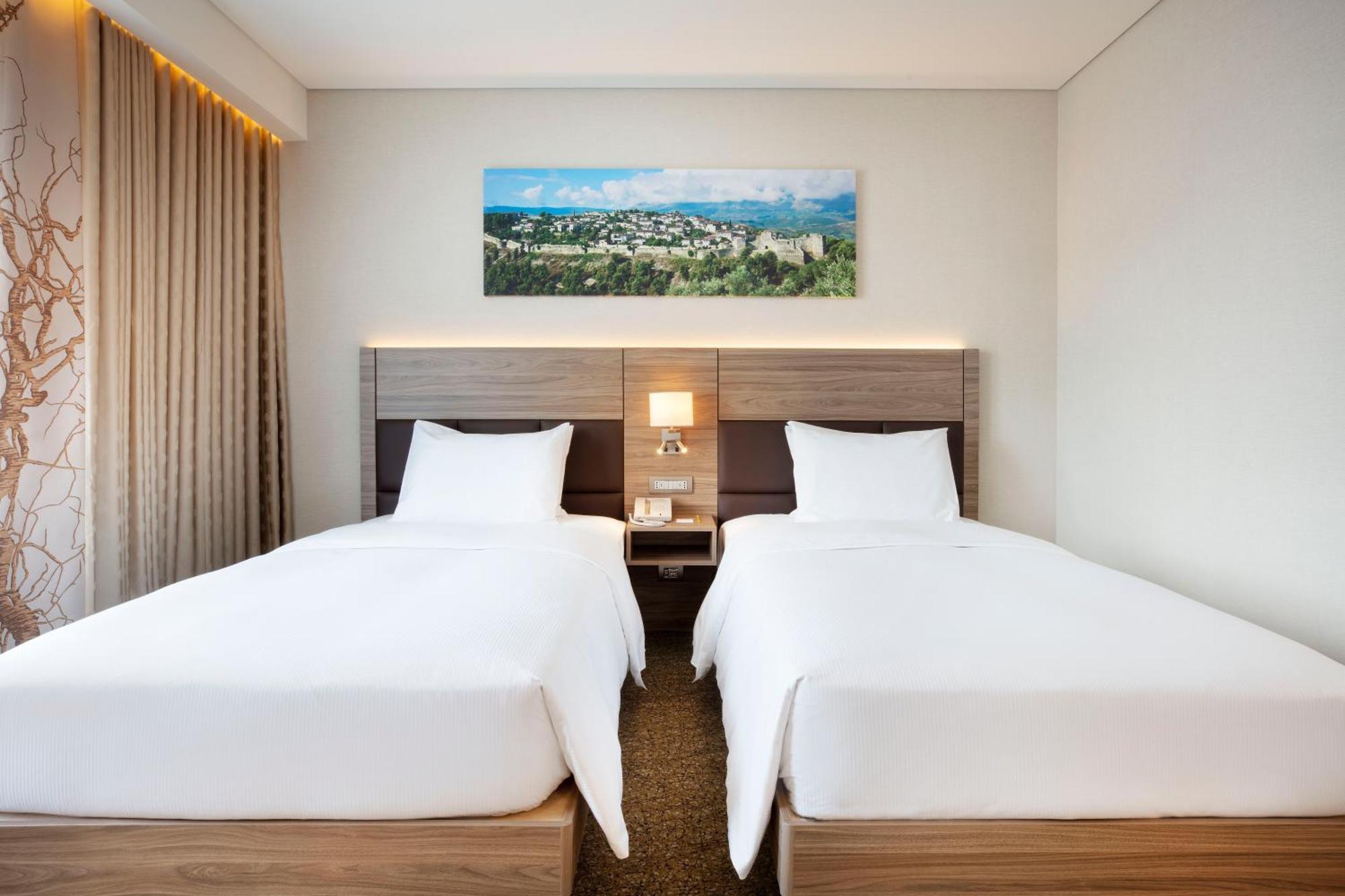 Hilton Garden Inn Tirana Exterior foto